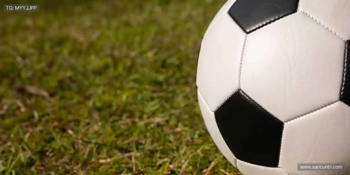 赛场瞬息万变，直播分秒必争！🏀